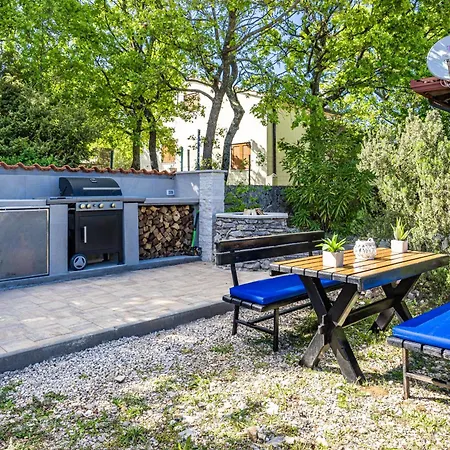 Villa Krasna Kuca *